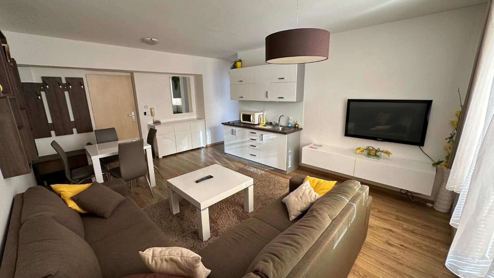 2 Room Apartment With Balcony 255, Apartmany Liptov Liptovsky Mikulas Bagian luar foto